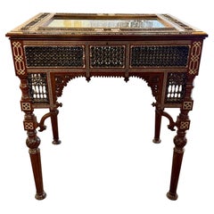 Vitrine in Wood