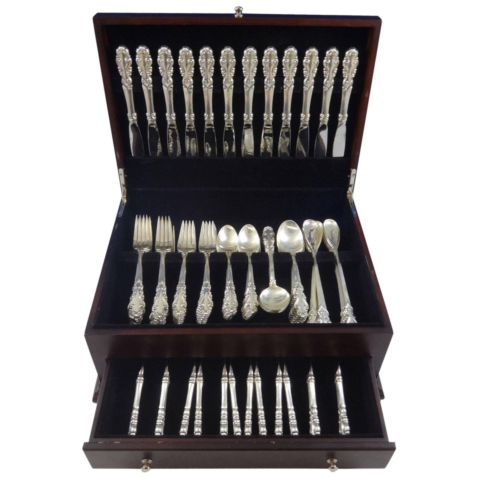 Gorgeous Esplanade by Towle sterling silver flatware set of 84 pieces. This set includes:

12 knives, 8 3/4