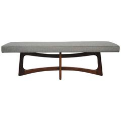 Banc sculptural en noyer