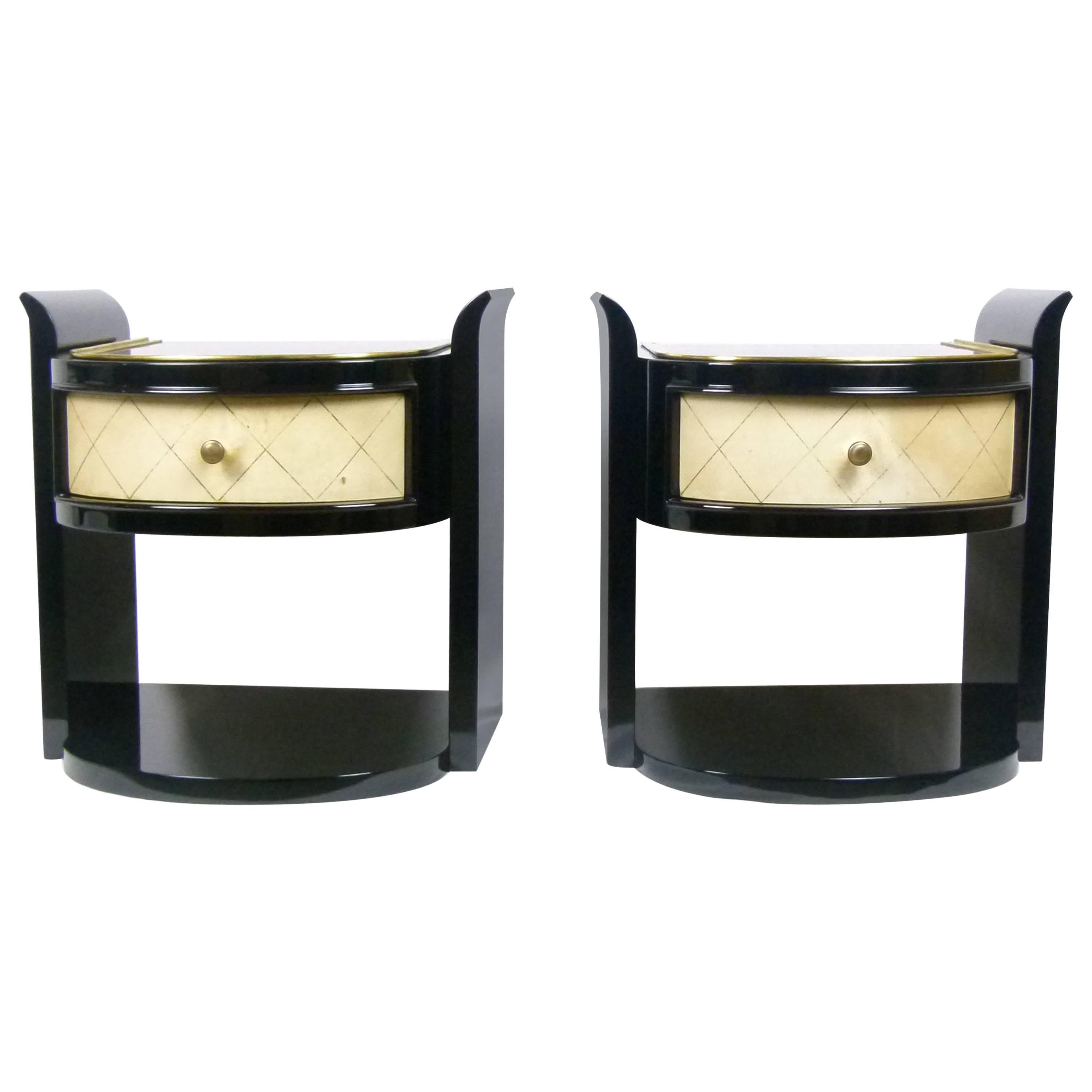 Pair of Modernist Art Deco Bedside Tables in Lacquer and Parchment