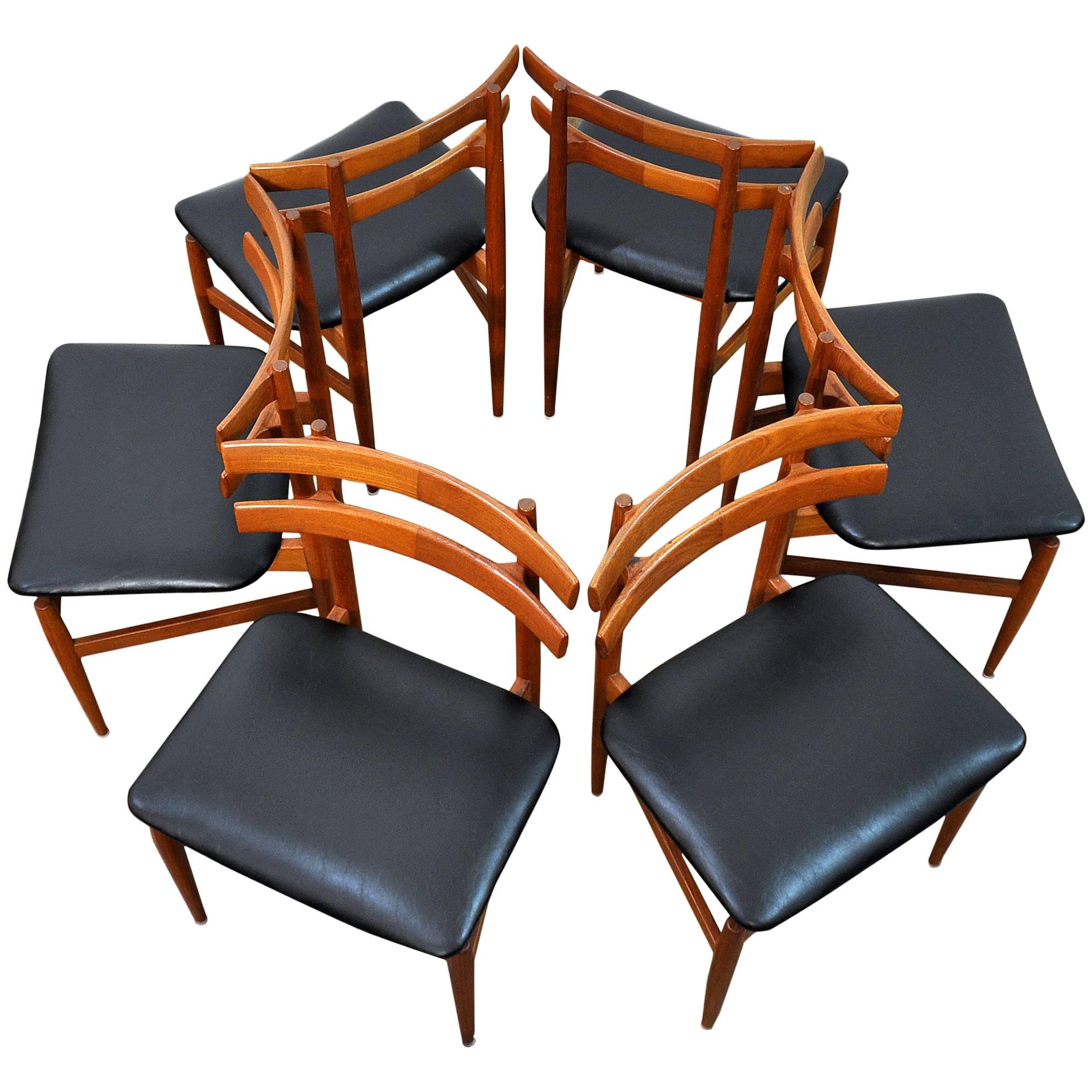 Set of Six Danish Modern Poul Hundevad Model 30 Teak Dining Chairs