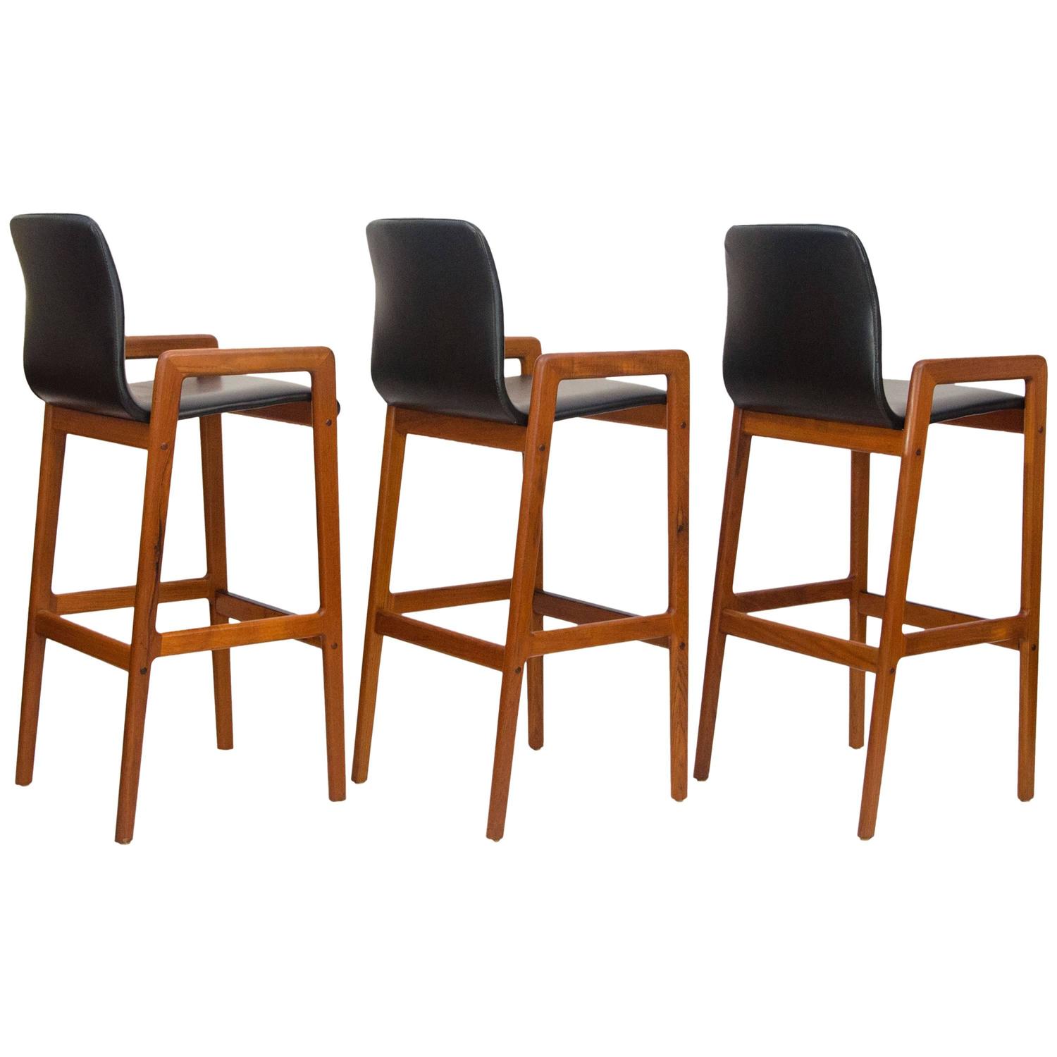 Unique Teak Bar Stool Designs