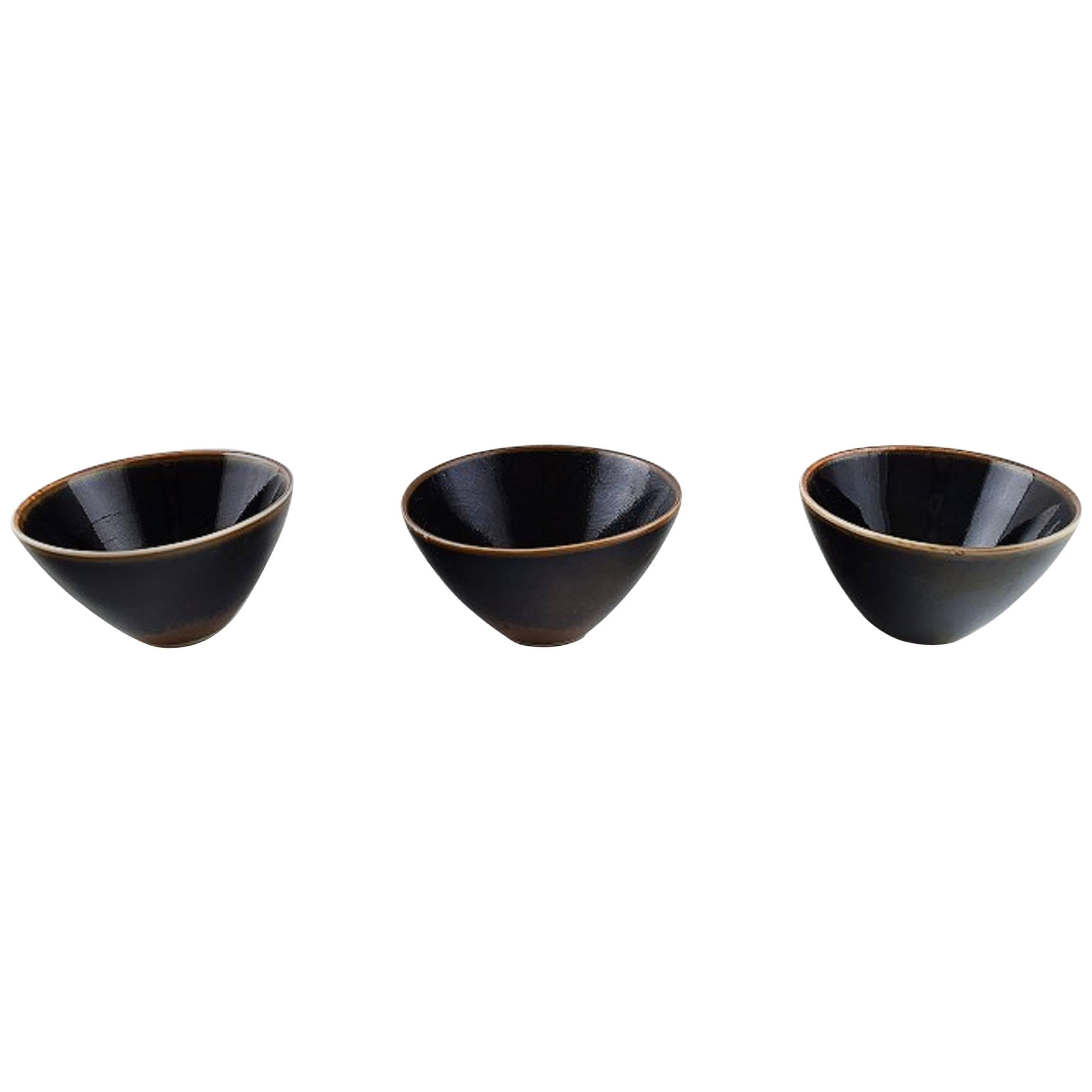 Rörstrand, Three Ceramic Bowls, Sweden, Mid-20th Century For Sale