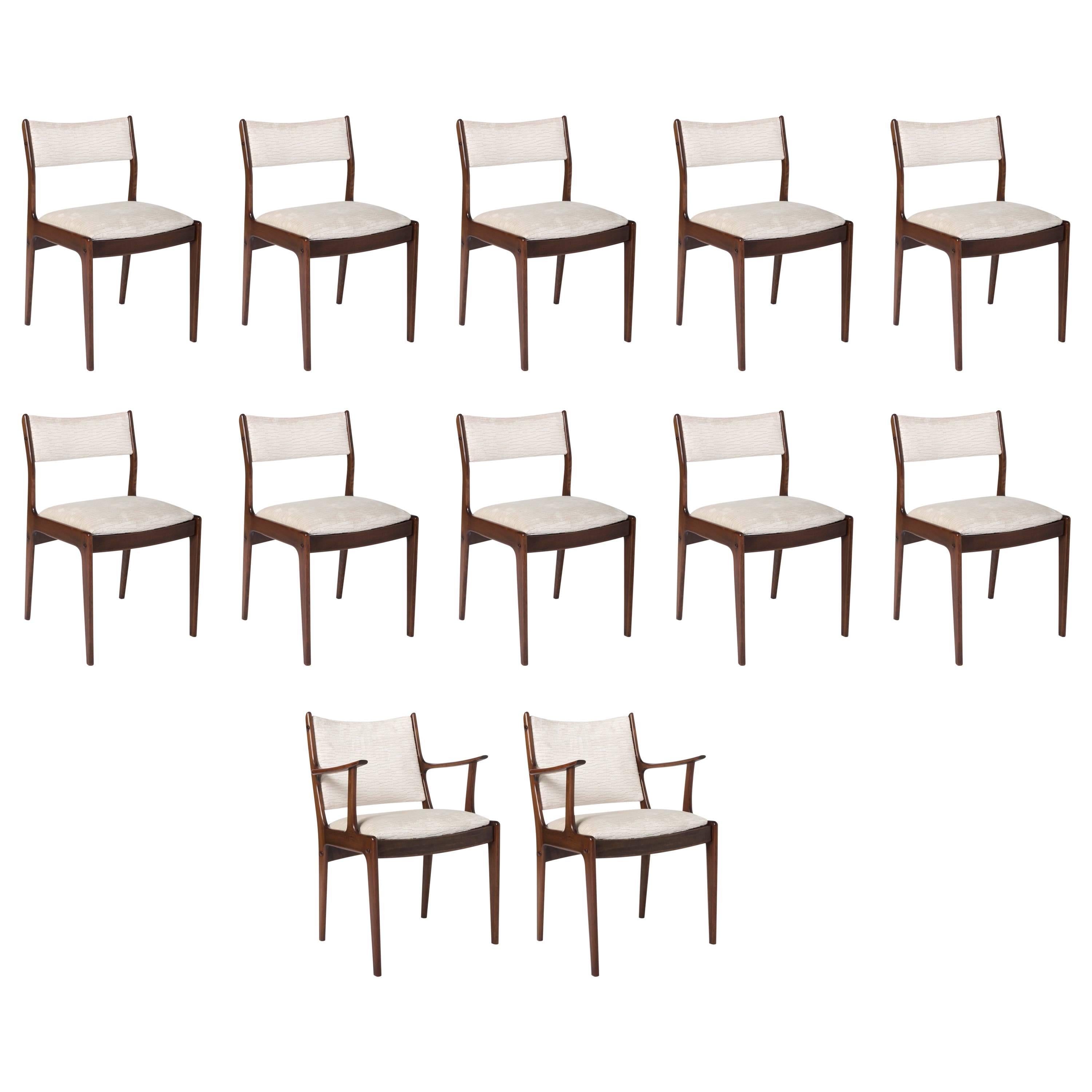 Johannes Andersen set of 12 rosewood chairs, Denmark circa 1960 For Sale