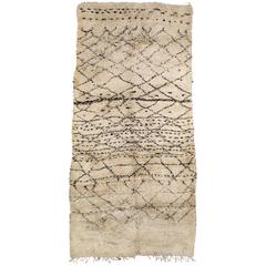 Vintage Beni Ouarain Moroccan Rug 8