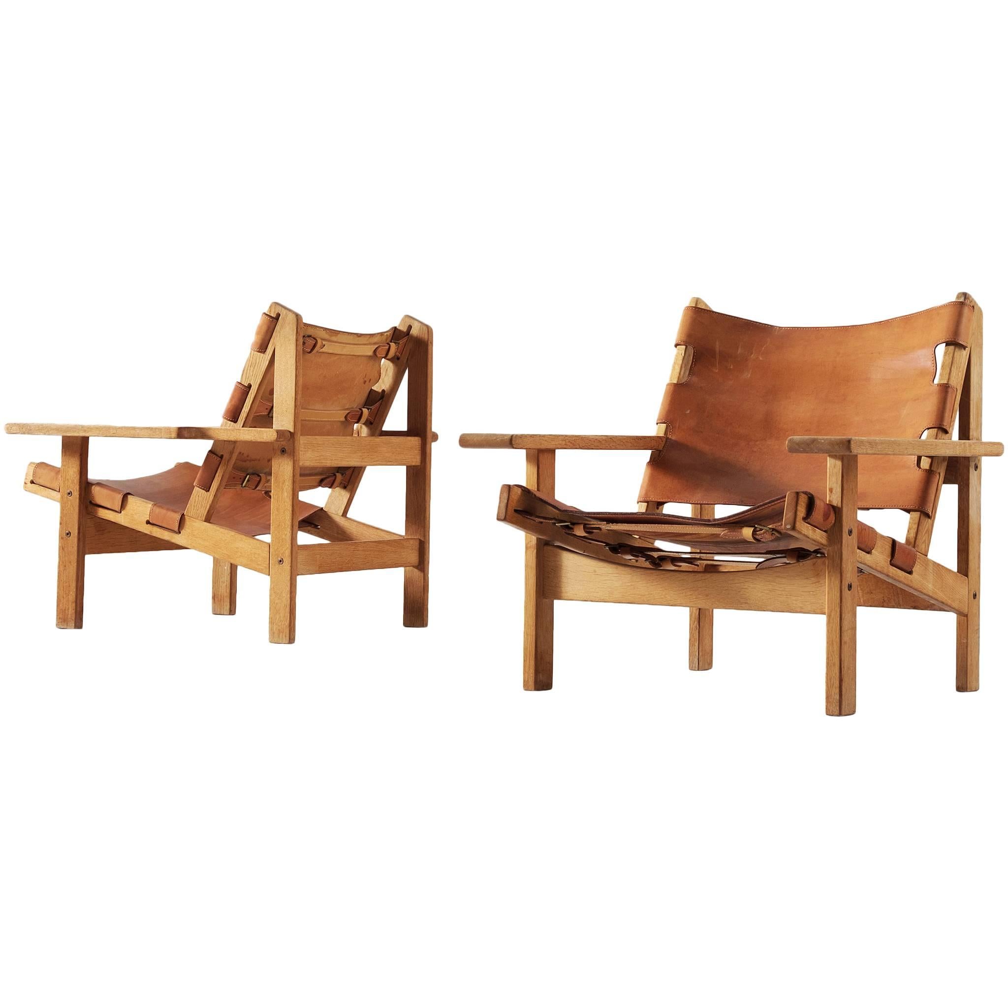 Pair of Hunting Chairs in Solid Oak and Cognac Leather