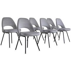 Knoll International Early Edition Eero Saarinen 71 Series Chairs