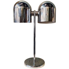 Lampe de bureau à double tête en chrome:: moderne du milieu du siècle:: de Sonneman