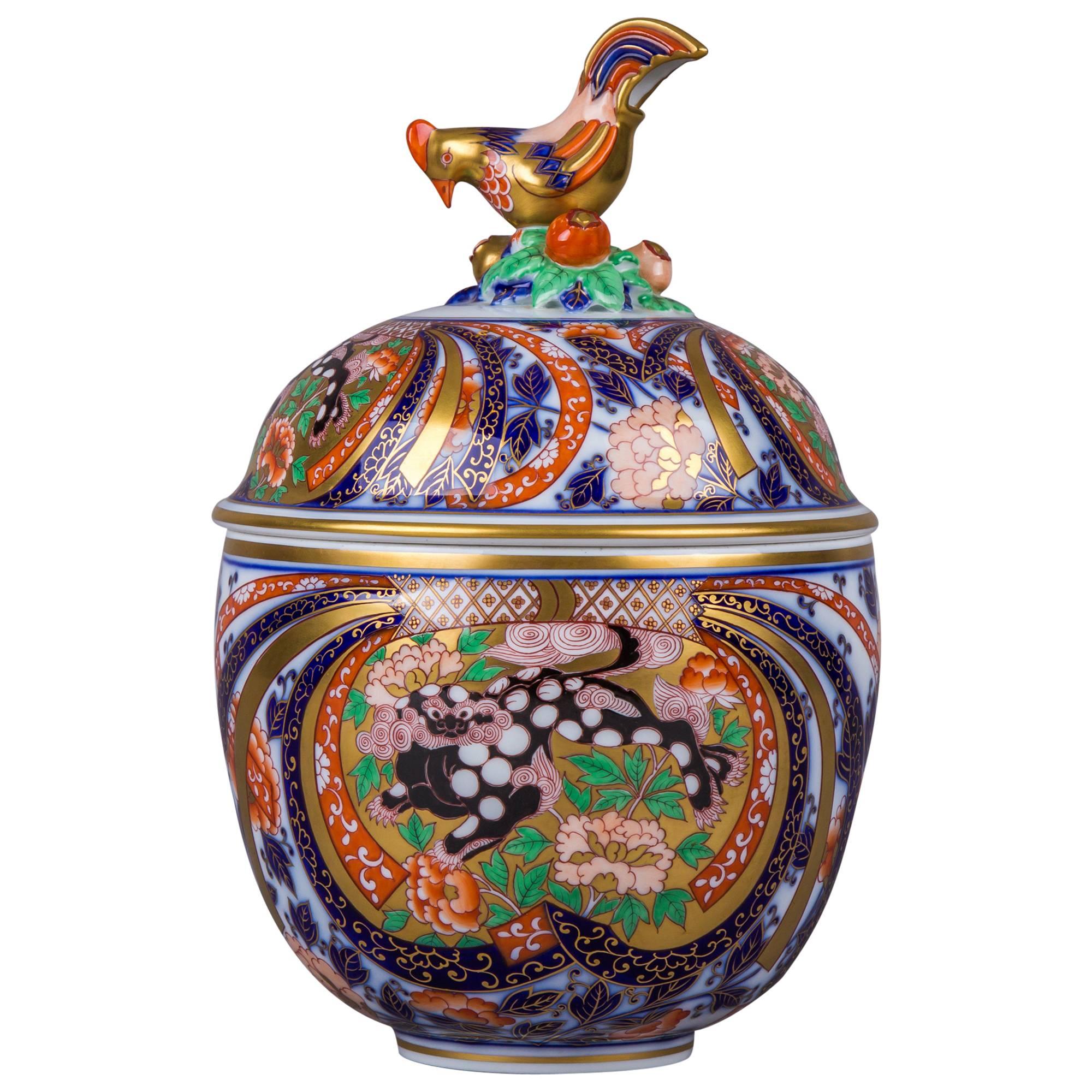 Herend Masterpiece Large Decorative Jar with Sitting Rooster Knob from 1985 For Sale