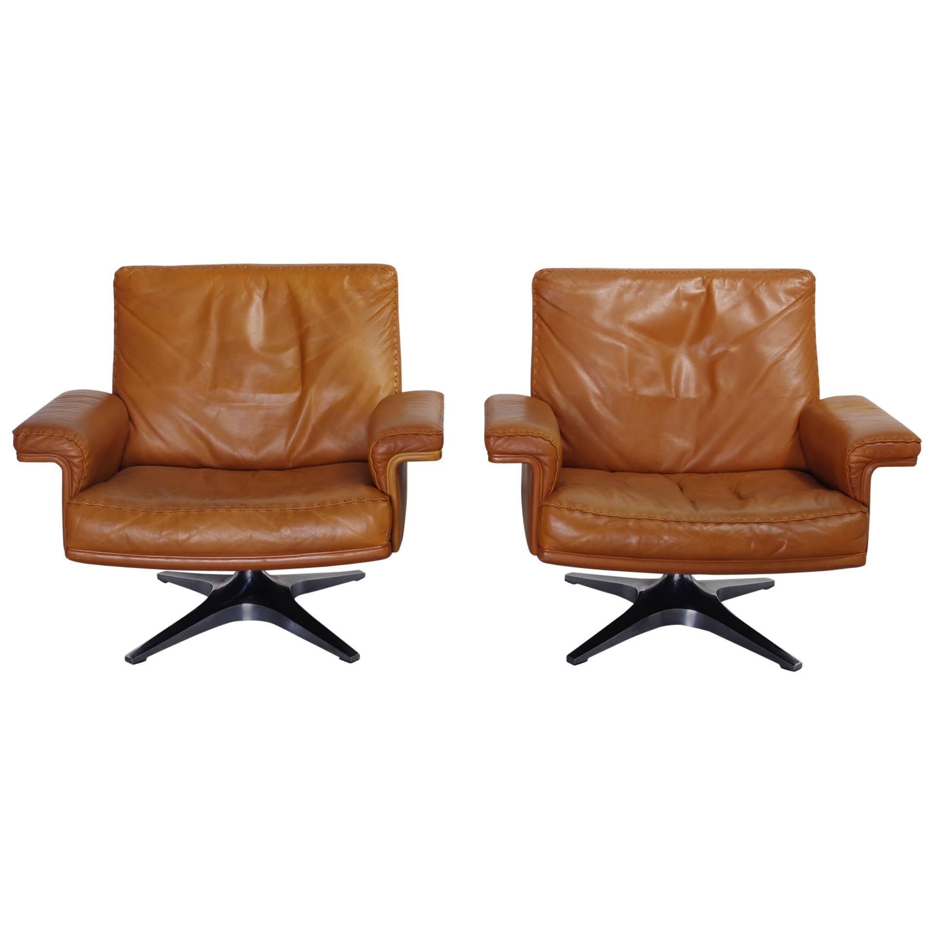 De Sede Ds31 Lowback Swivel Club Chair (one available) For Sale