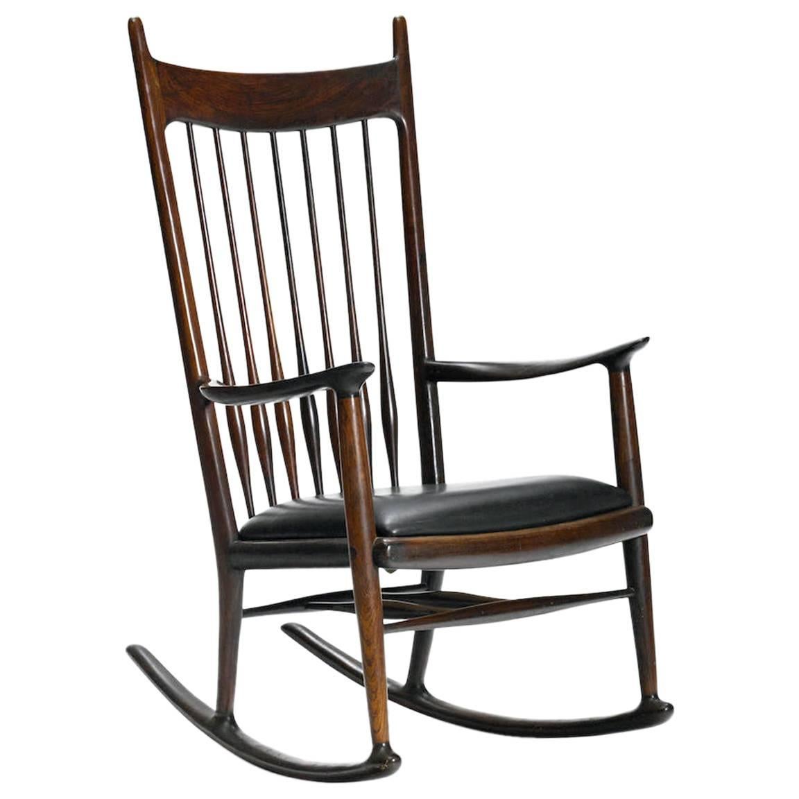 Rare fauteuil à bascule en bois de rose d'époque par Sam Maloof