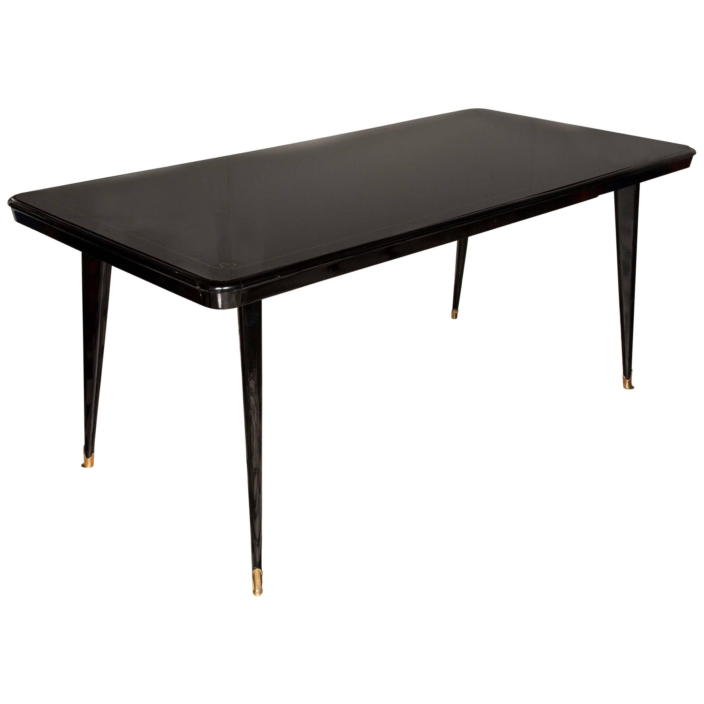 1945-1950s Italian Black Lacca Dining Table in the manner of Guglielmo Ulrich