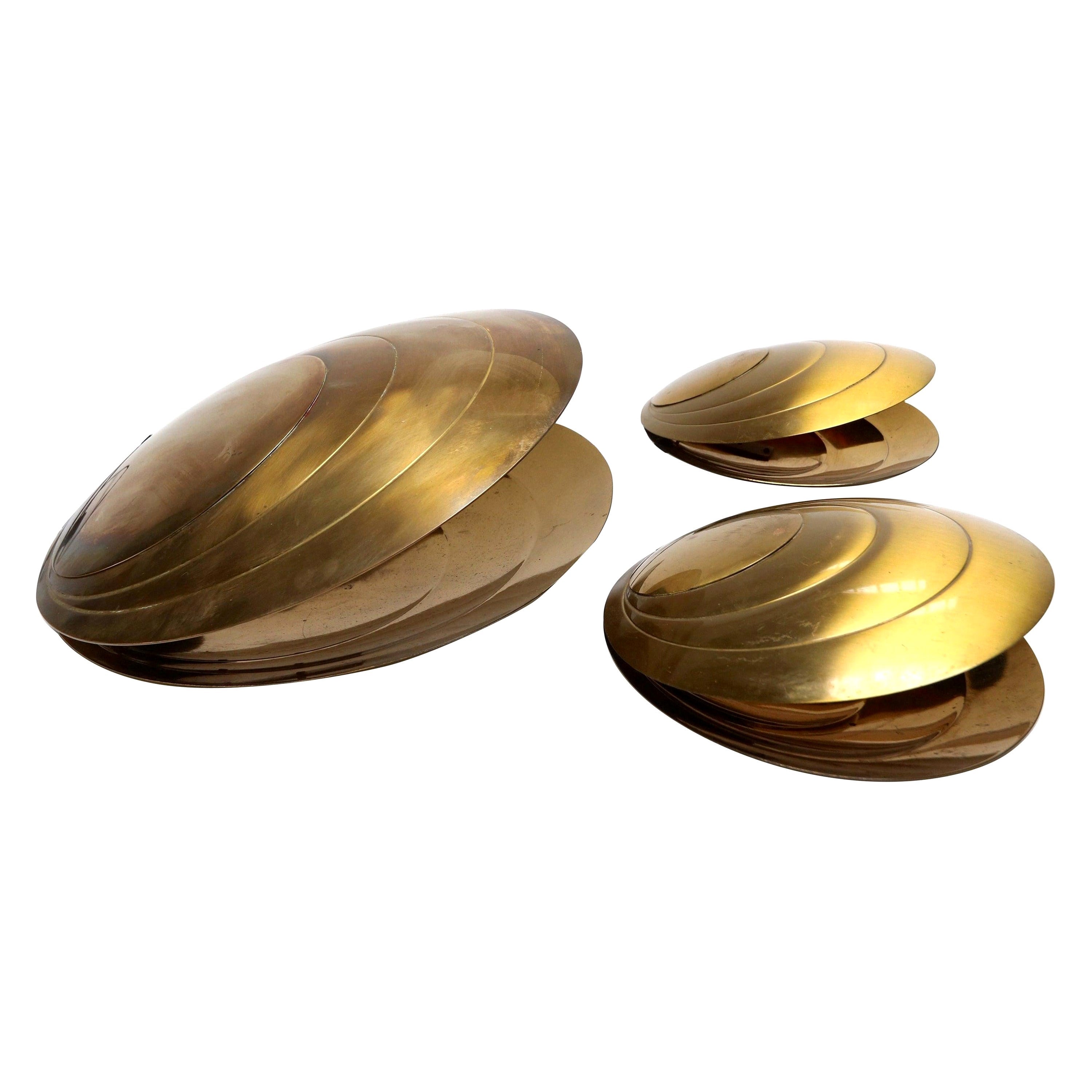 Set of Three Angelo Brotto Brass Clam Shell Table Lamps For Sale