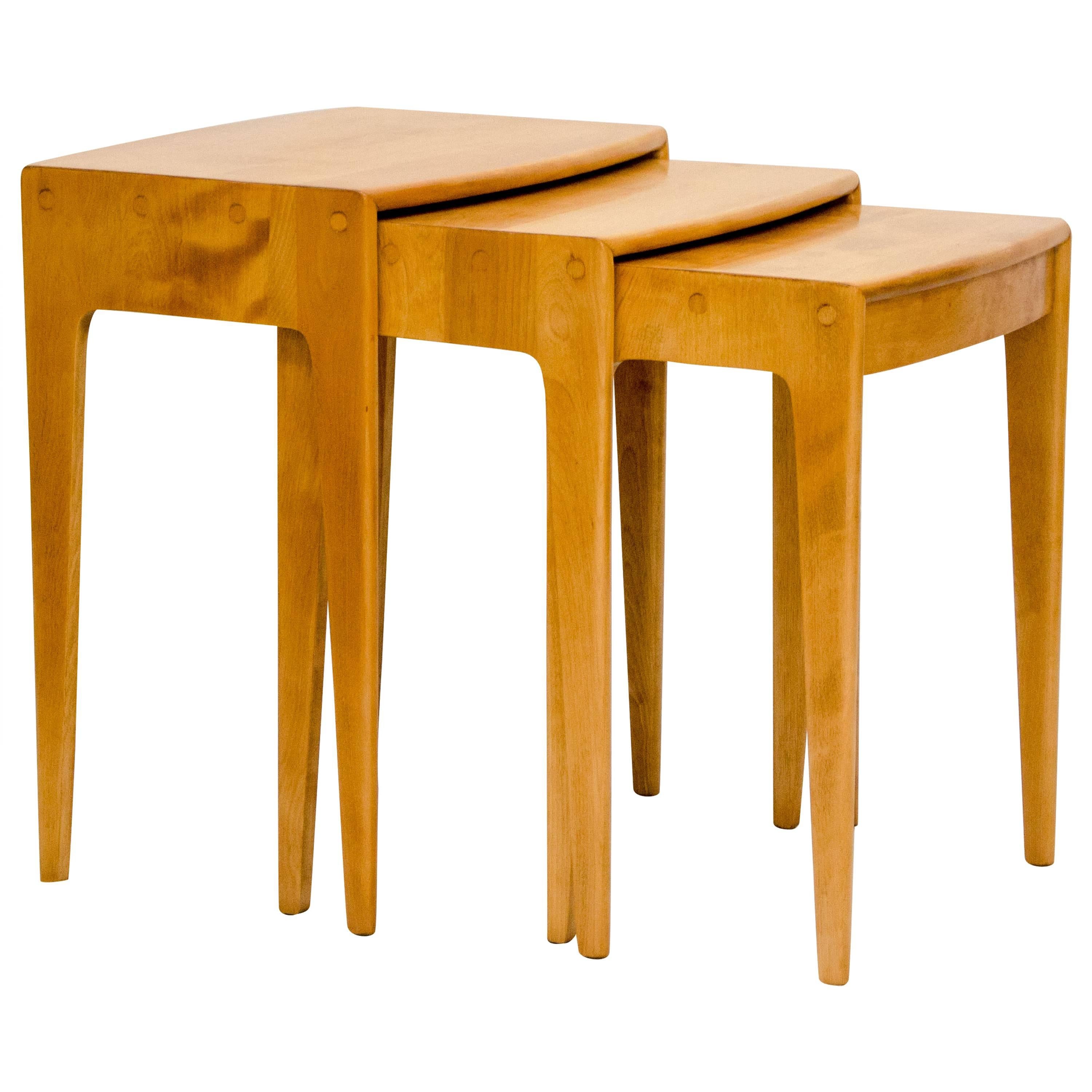 Three-Piece Set of Nesting Tables by Heywood-Wakefield