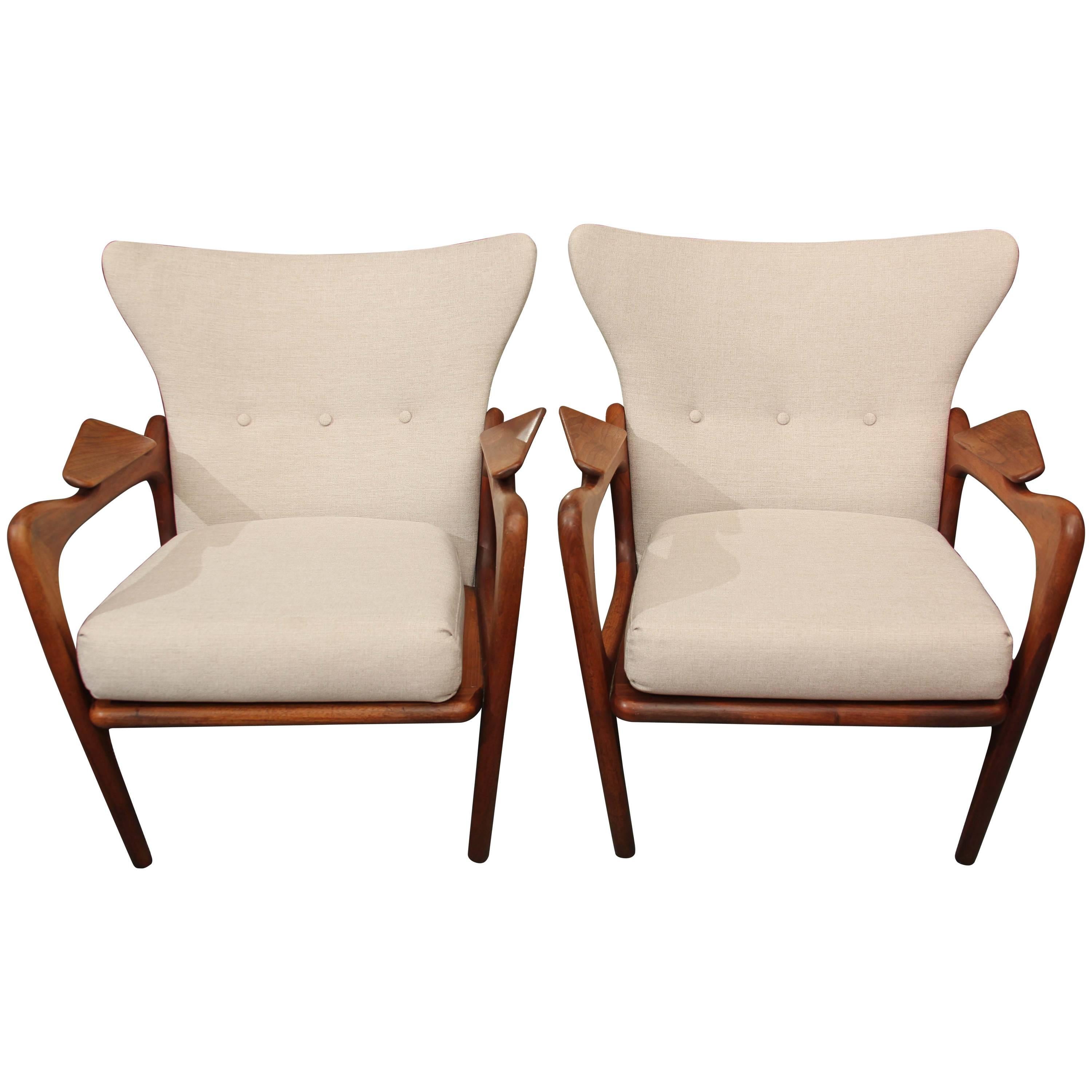 Nice pair of Adrian Pearsall sculptural lounge chairs.
Very comfortable and good looking from every angle.