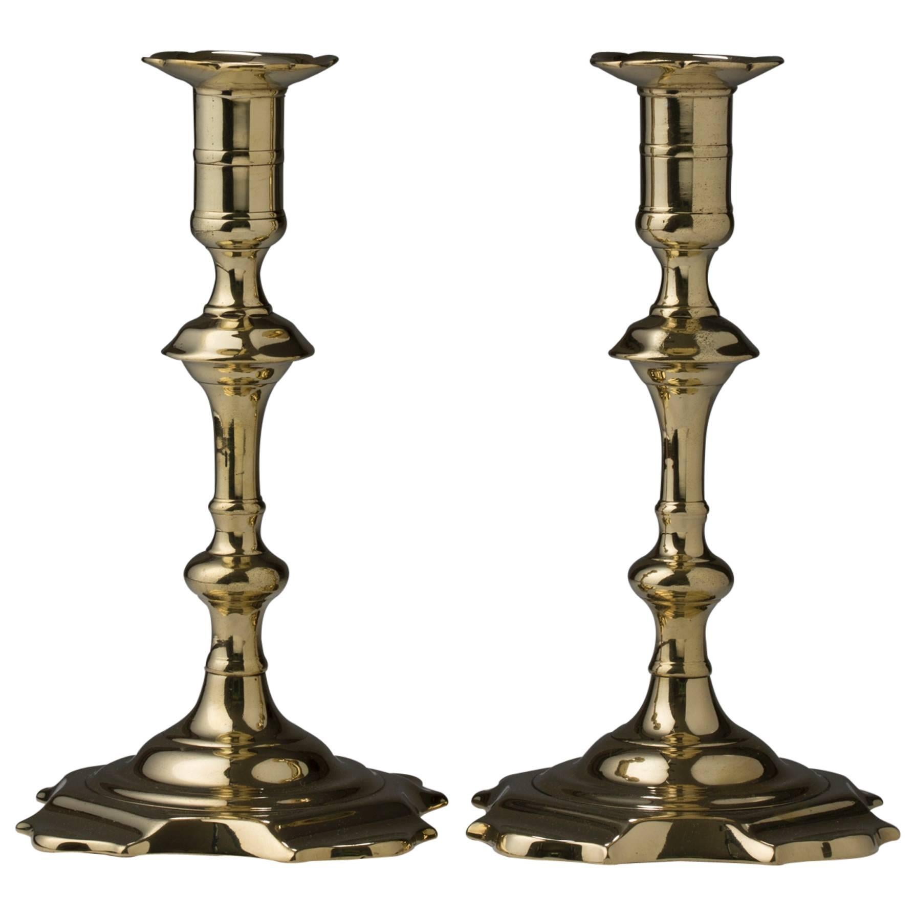 Pair of English Brass Petal and Dart Seamed Candlesticks, 18th Century For Sale