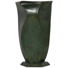 Vase en bronze de Jean Dunand:: années 1920
