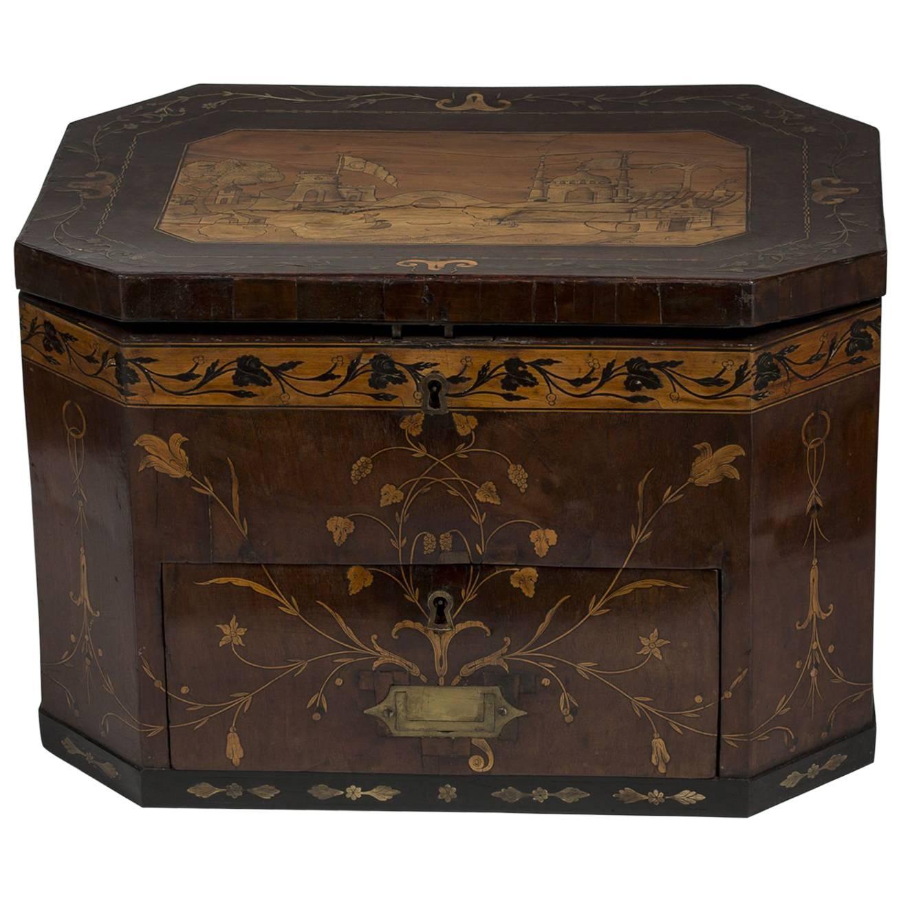 Caja de almacenaje grande Jorge III de latón e incrustaciones de madera de frutal y caoba