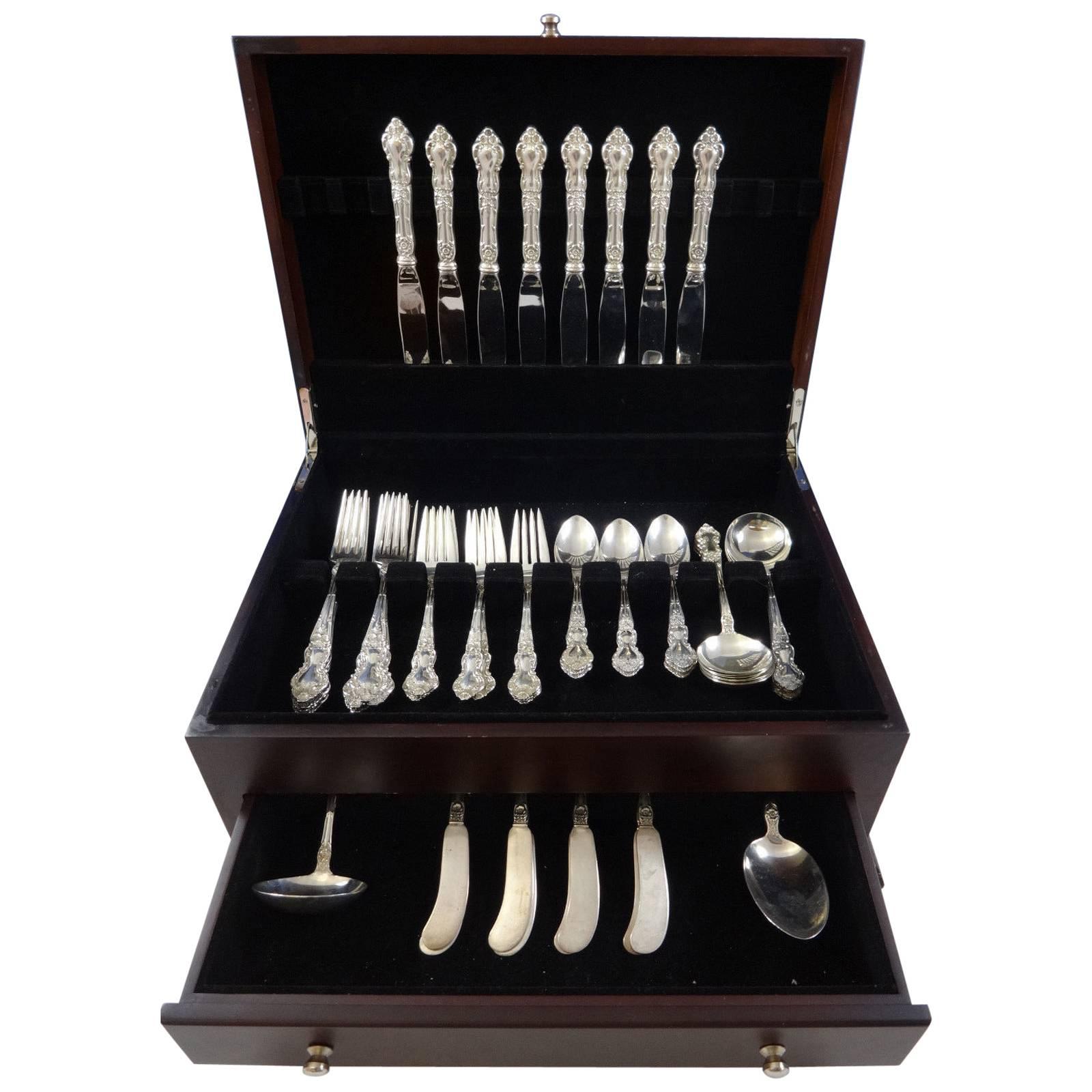 Beautiful meadow rose by Wallace sterling silver flatware set of 50 pieces. This set includes:

Eight knives, modern blade, 8 3/4