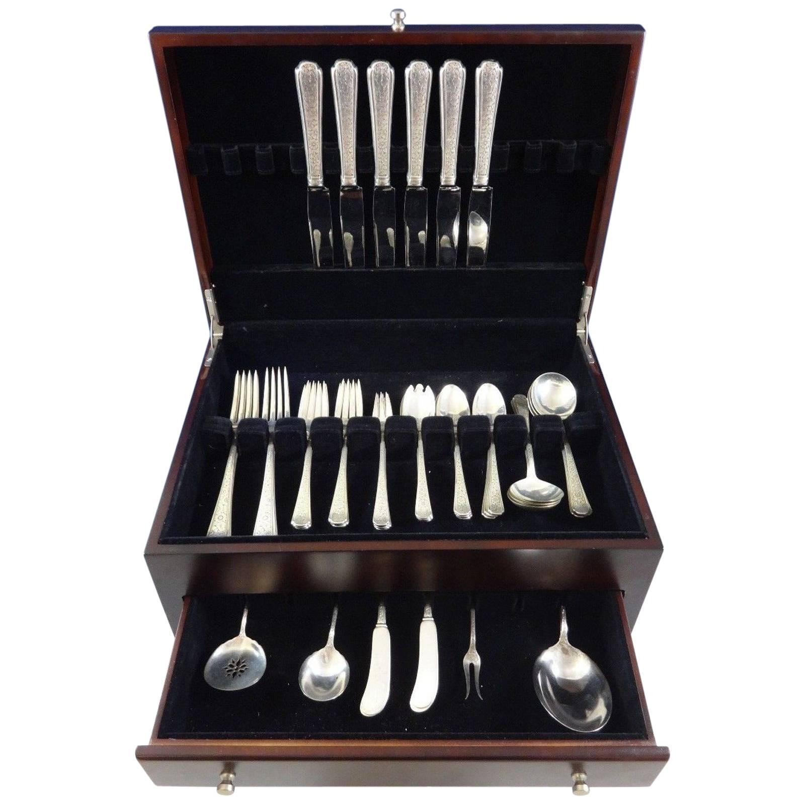 Old Brocade by Towle circa 1932 sterling silver dinner size flatware set, 52 pieces, great starter set! This set includes:

Six dinner size knives, 9 3/4