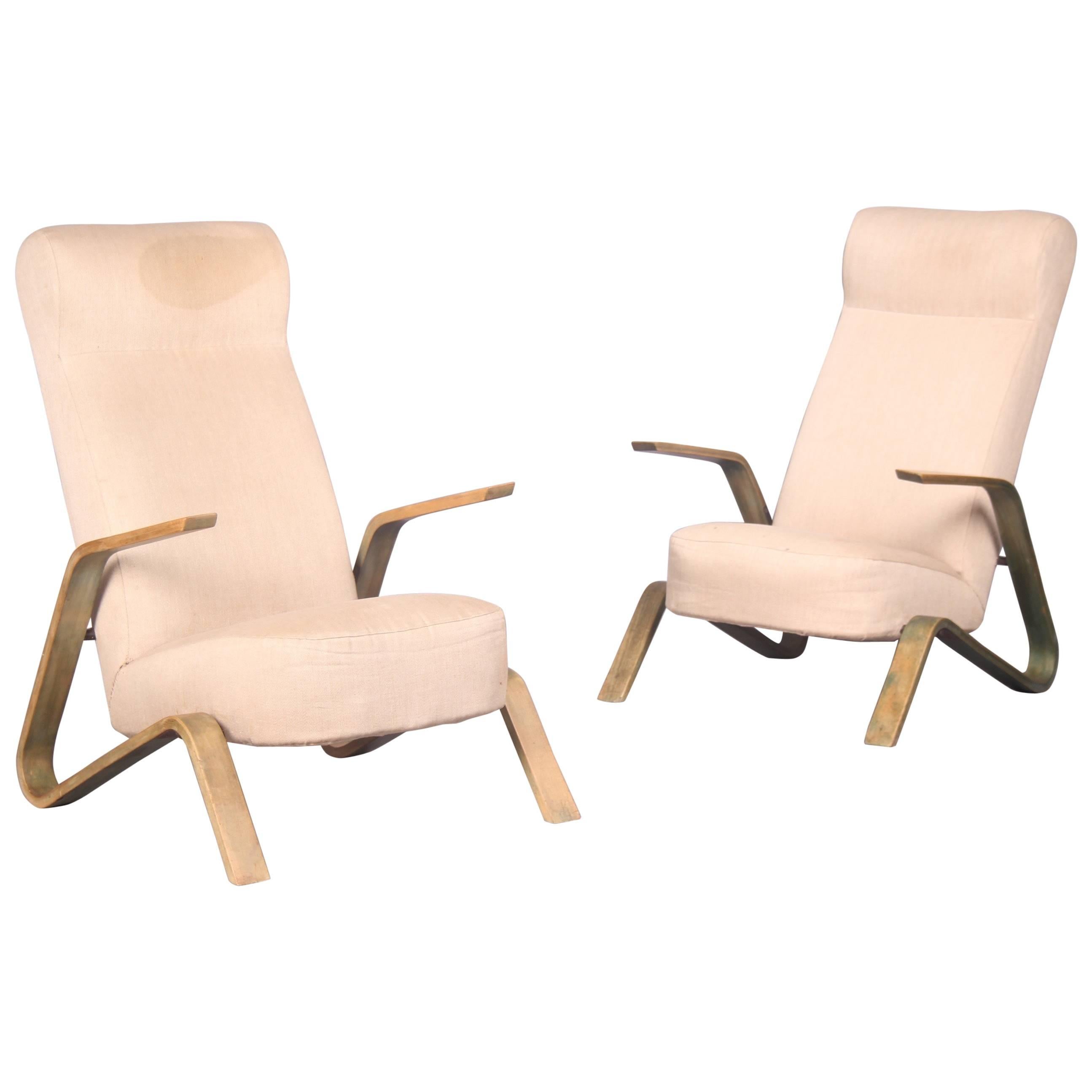 Pair of Grasshopper Chairs for the Zurich Airport