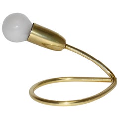 Lampada da tavolo d'epoca Kalmar in ottone del Mid Century Modern Vienna anni '50