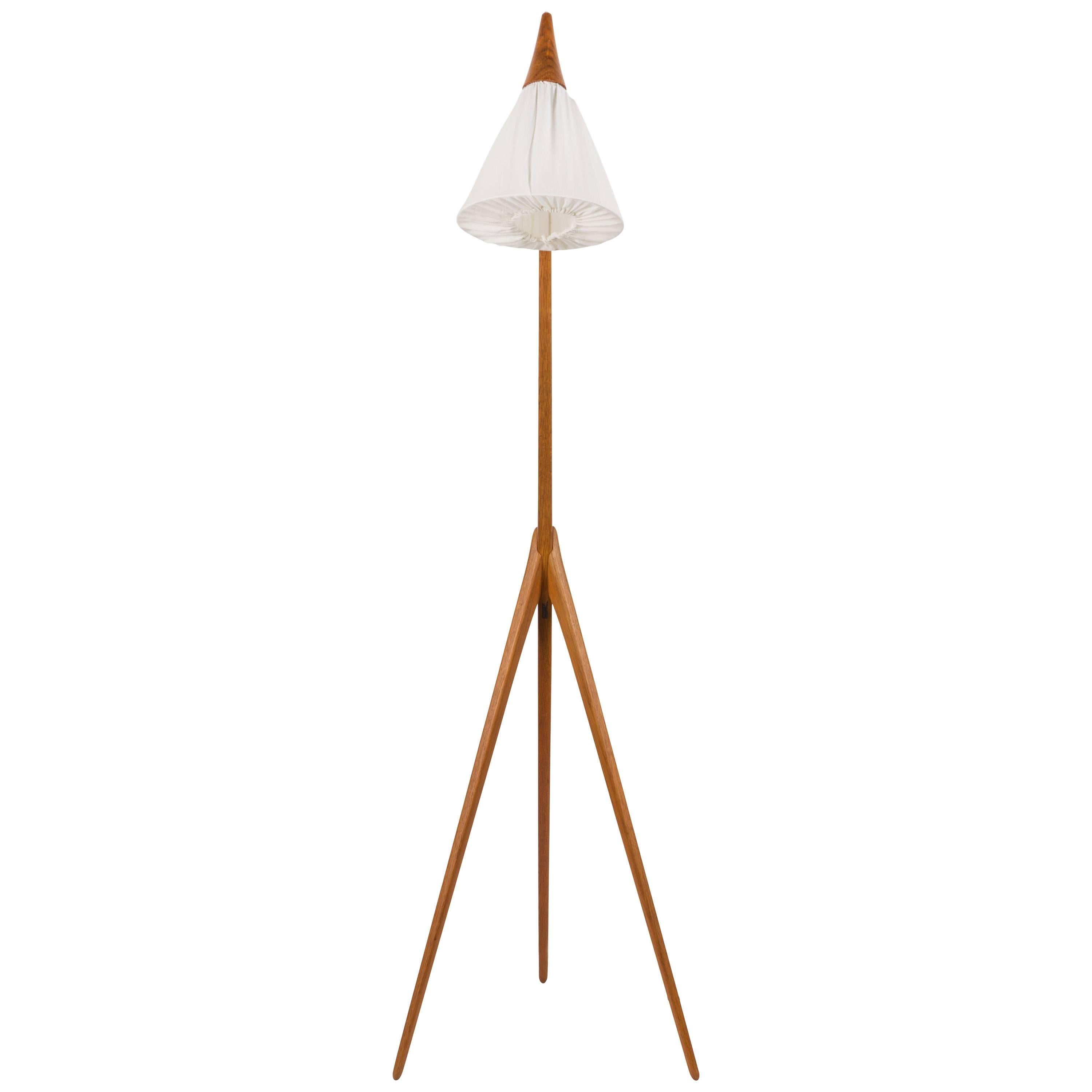 "Giraffen" Floor Lamp by Uno & Osten Kristiansson for Luxus