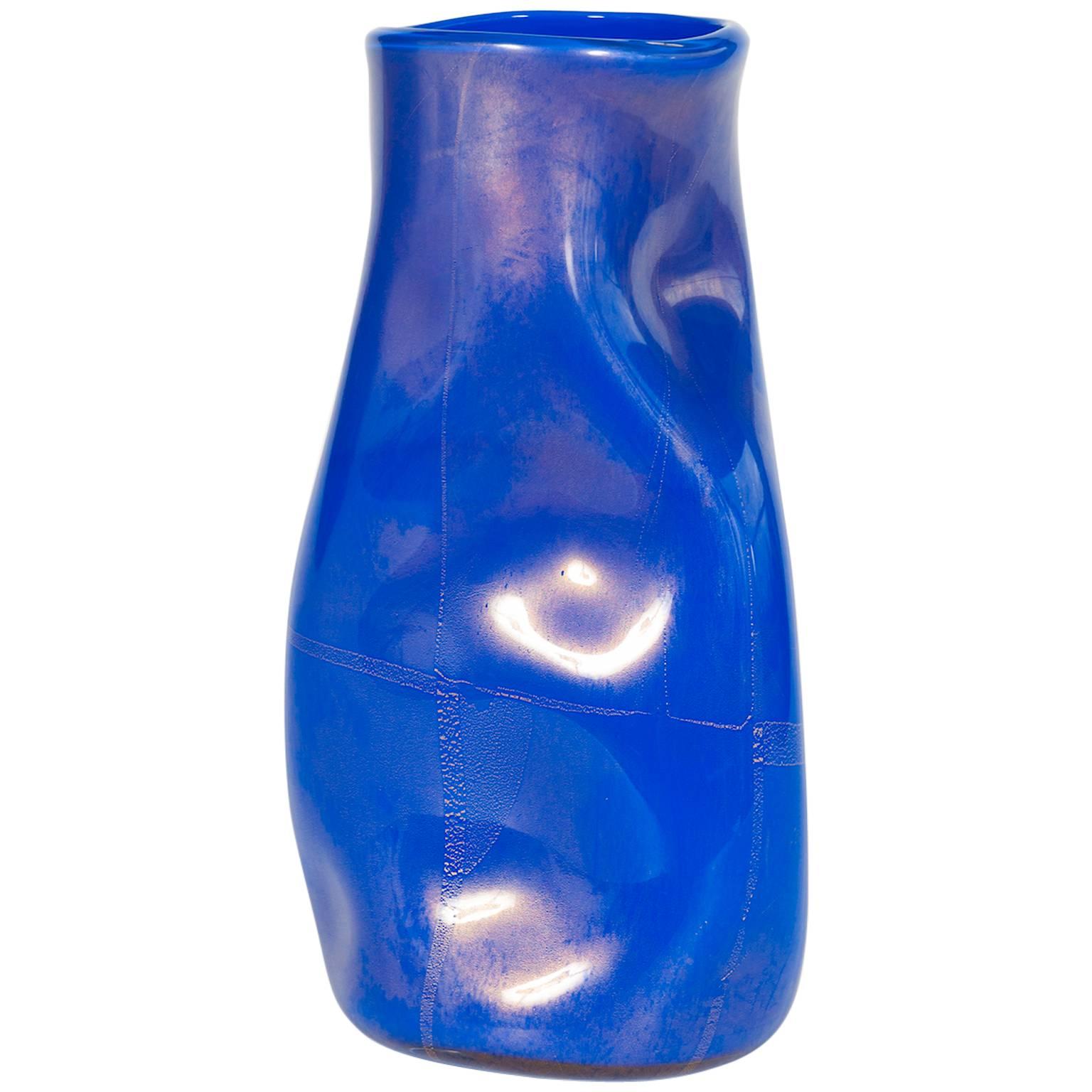 Italian Vase in Murano Glass "Crumple" blue and gold, contemporary
