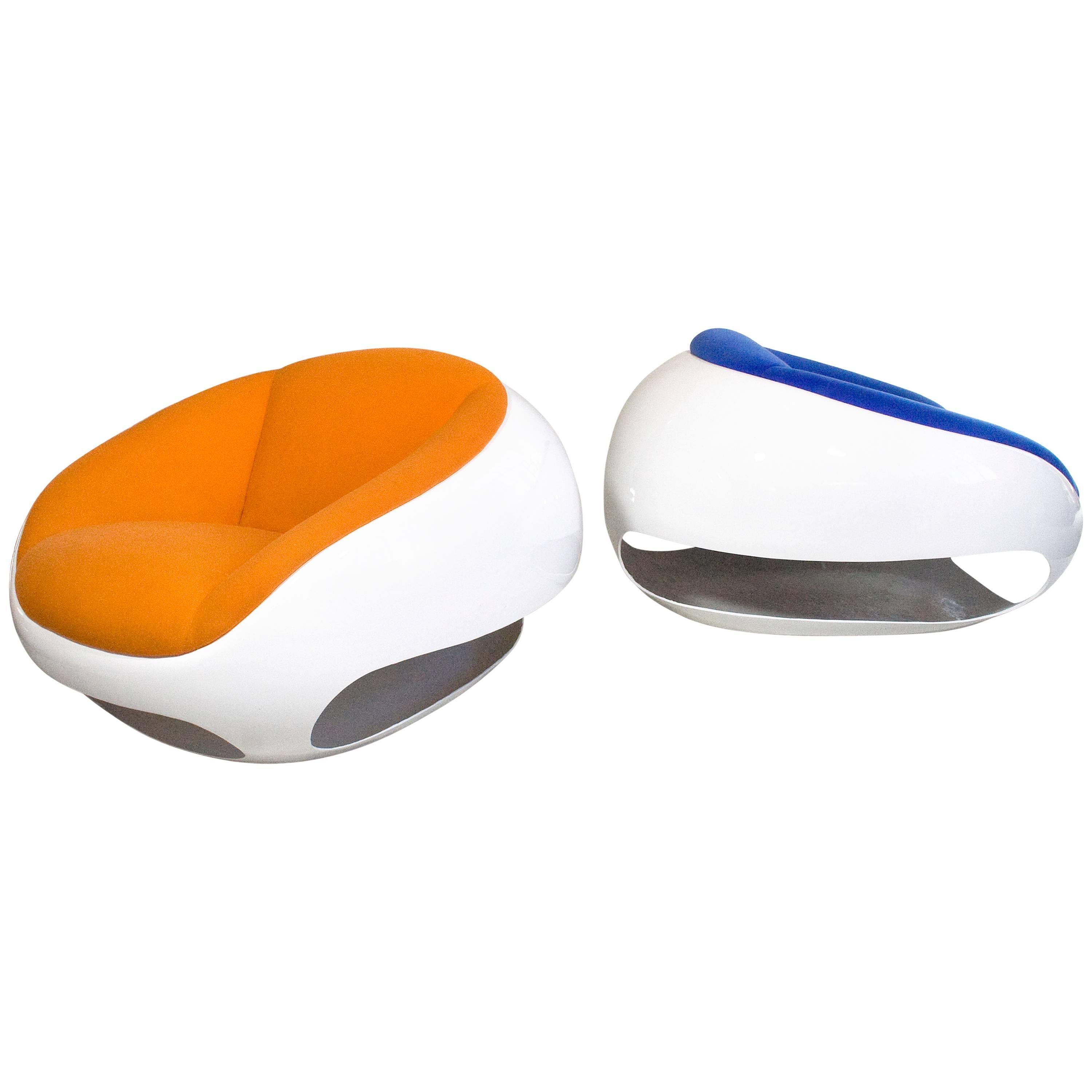 Pair of Mario Saporiti Fiberglass Lounge Chairs, circa 1970, Italy