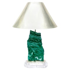 Lampe de bureau sculpturale en malachite, lucite et feuille d'argent, unique en son genre, années 80