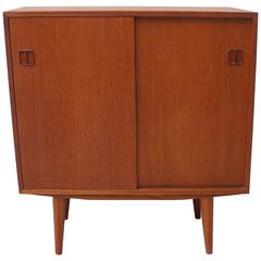 Danish Modern 1950s Teak Wooden Cabinet Sideboard Credenza Sliding Doors