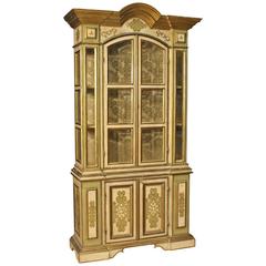 20th Century Showcase Made by Lacquered and Giltwood