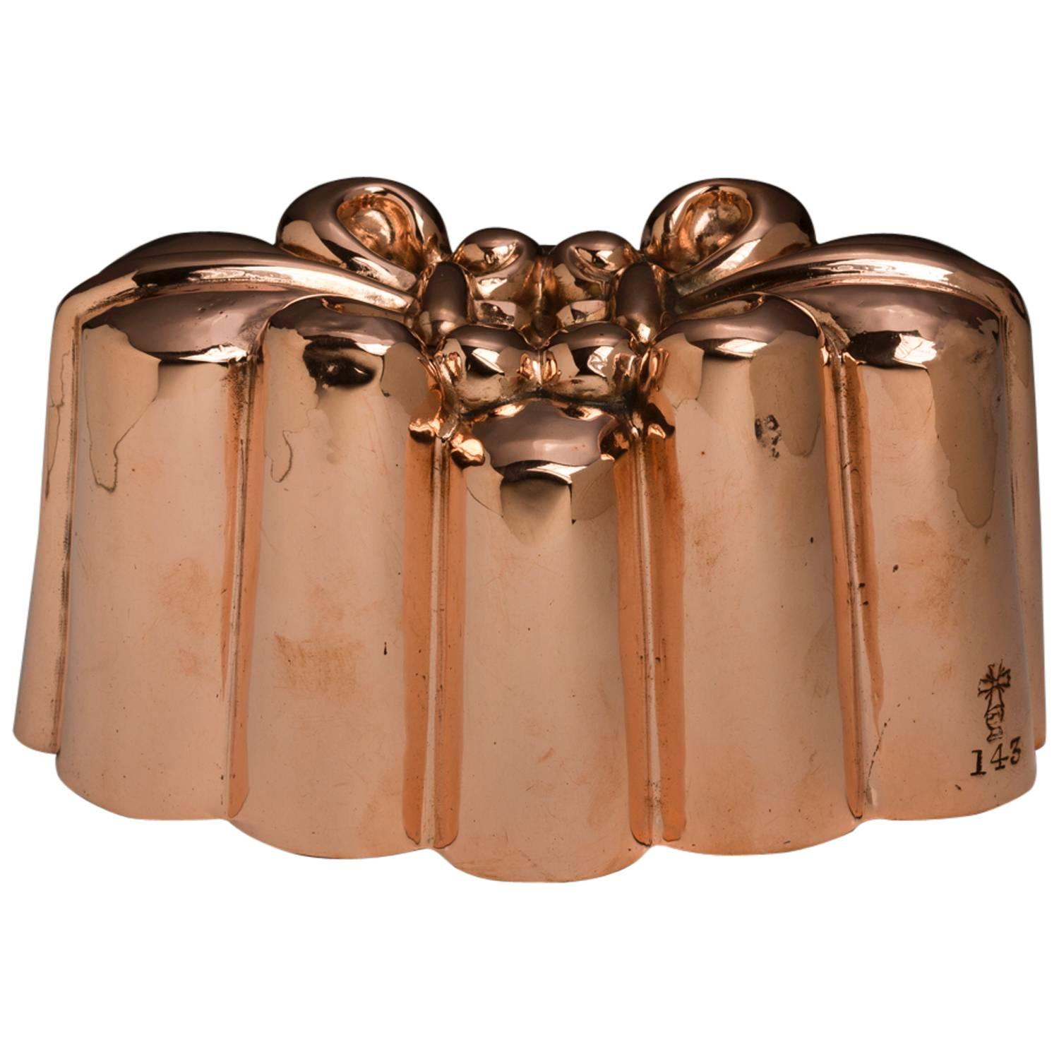English Copper Fleur-de-Lis Kitchen Cooking Mould, 19th Century For Sale