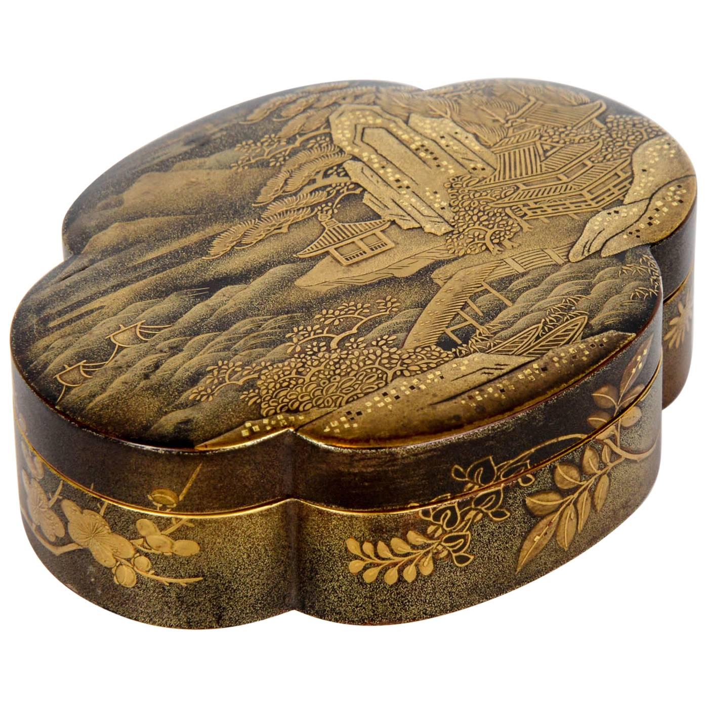 19th Japanese Lacquer Kobako 'Box and Lid'(Lacquer Box with Tray)