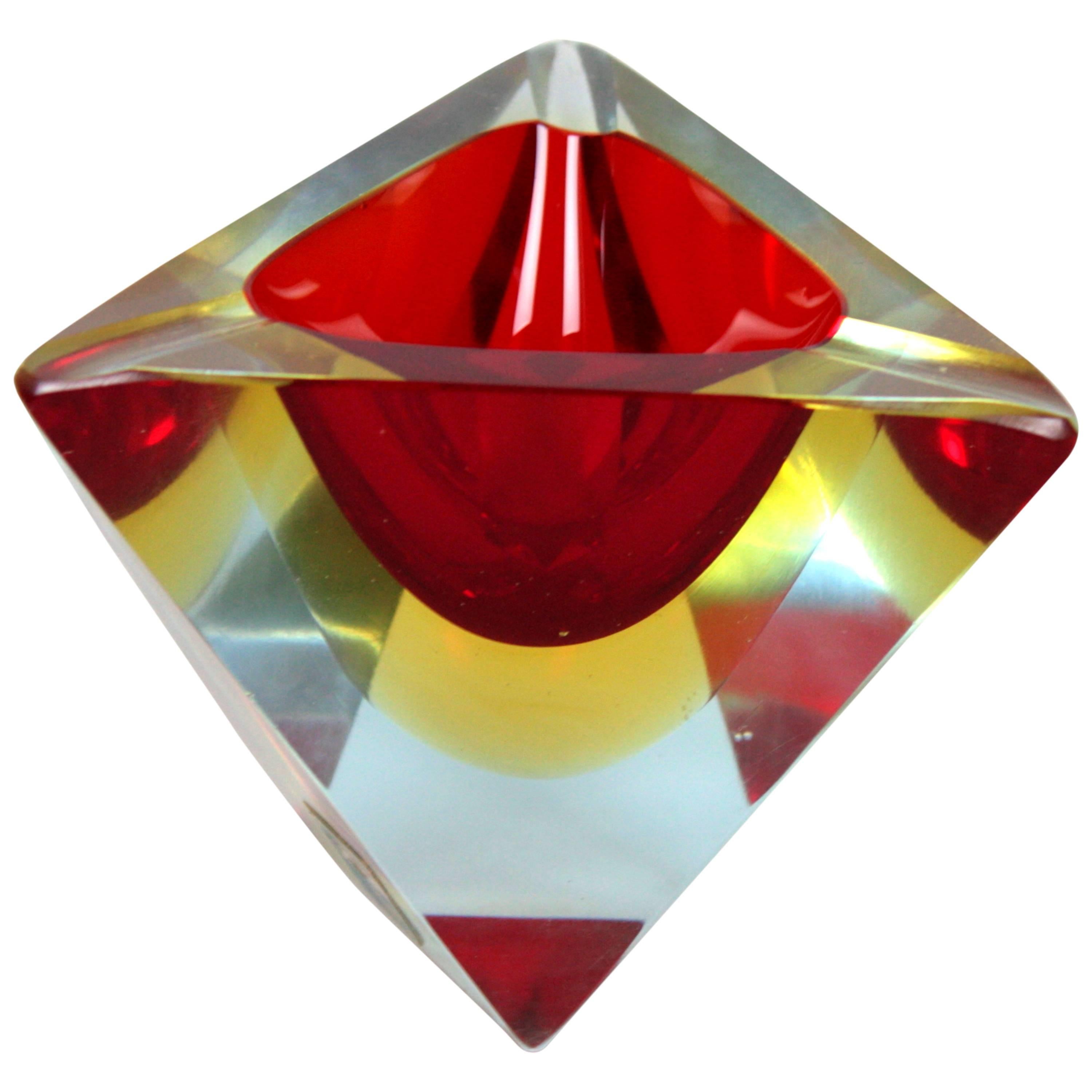 Unusual Flavio Poli Sommerso Red Yellow Faceted Triangular Murano Glass Ashtray