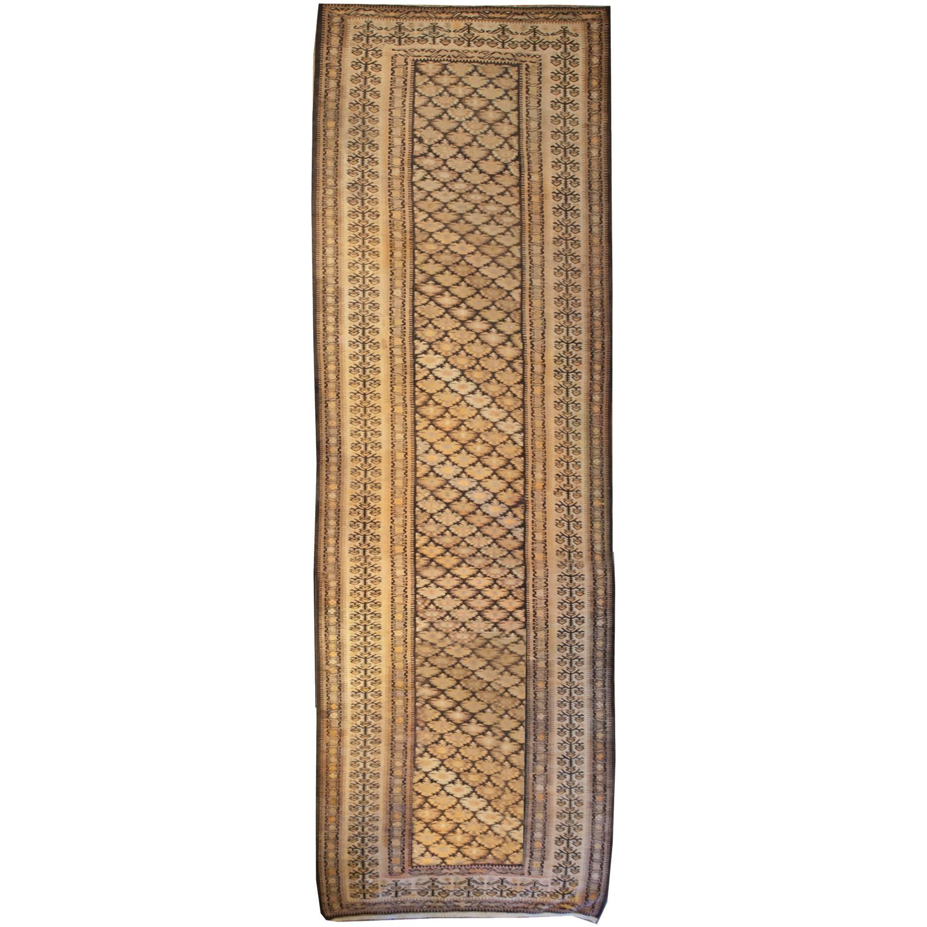Precioso kilim de Qazvin de principios del siglo XX