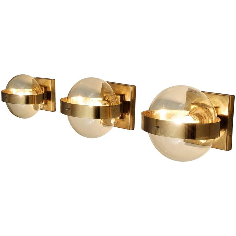 Set of 2 Wall Lights in Brass and Glass For Sale at 1stdibs