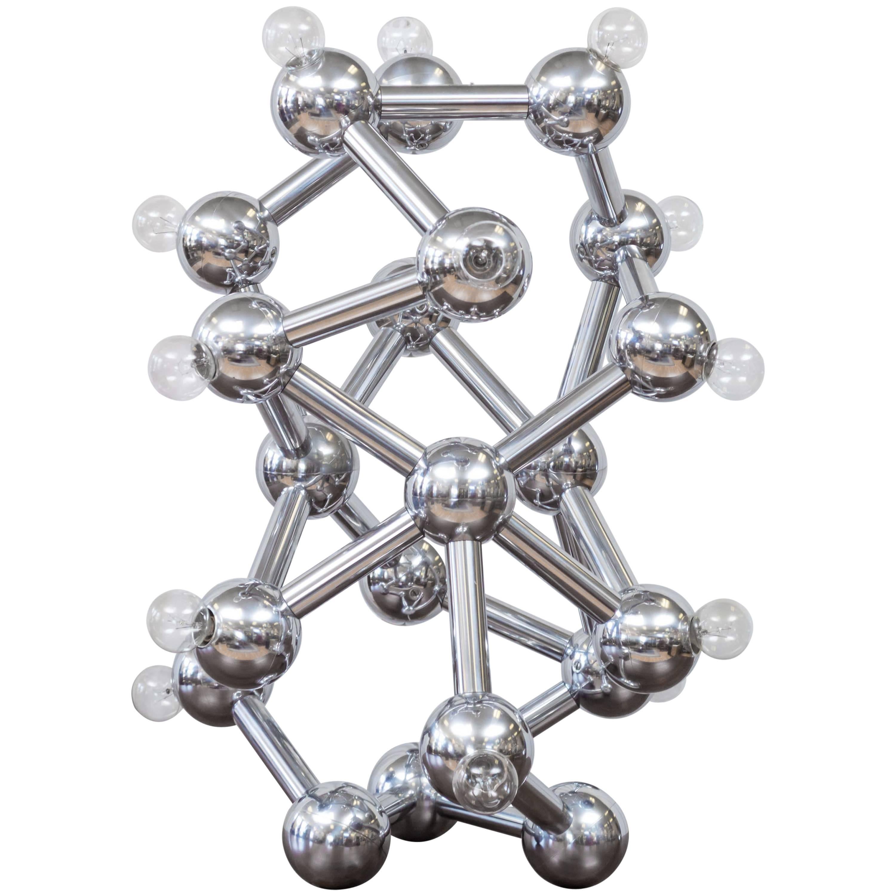 Spectaculaire lampe molécule chromée à dix-huit lumières de Torino