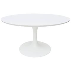 Oval Saarinen Small Side Tulip Pedestal Table