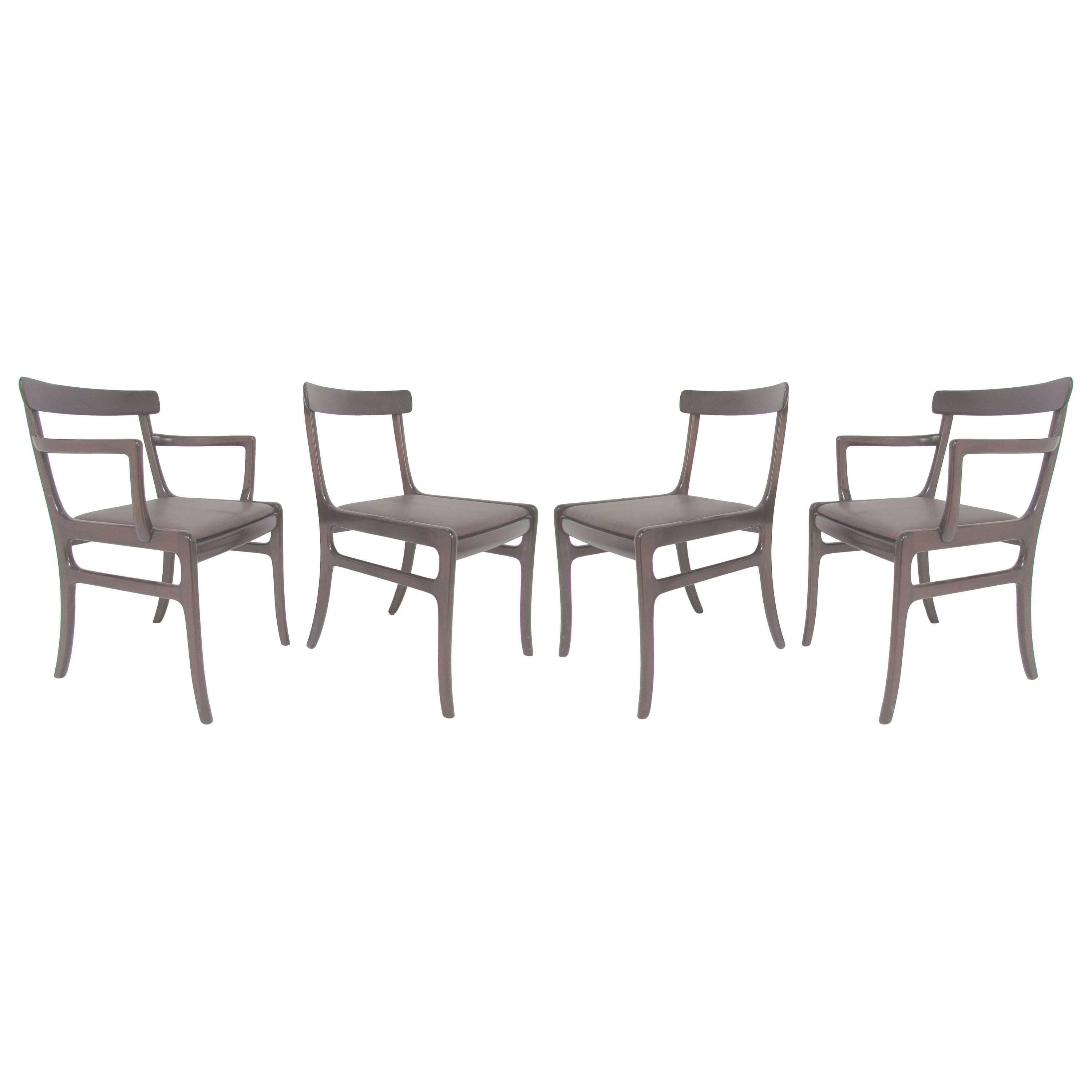 Ensemble de quatre chaises de salle à manger danoises par Ole Wanscher, vers les années 1960