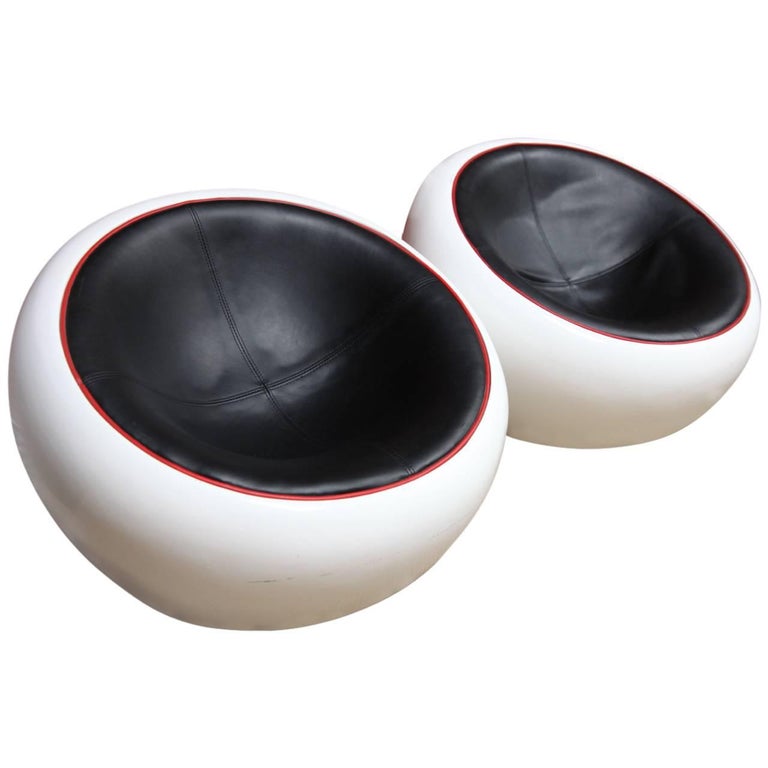 Mid-Century Modern Egg Pod Ball after Aarnio For Sale at 1stDibs