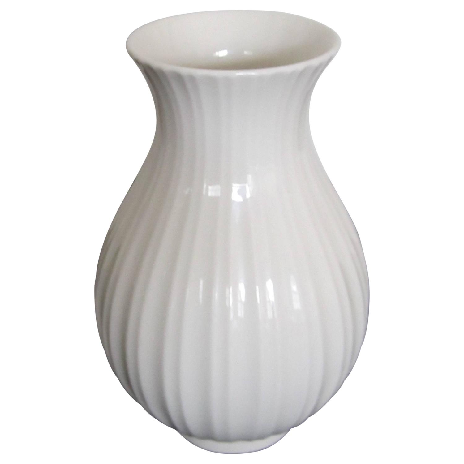 Vintage Scandinavian Modern White Fluted Vase, Denmark For Sale at 1stdibs