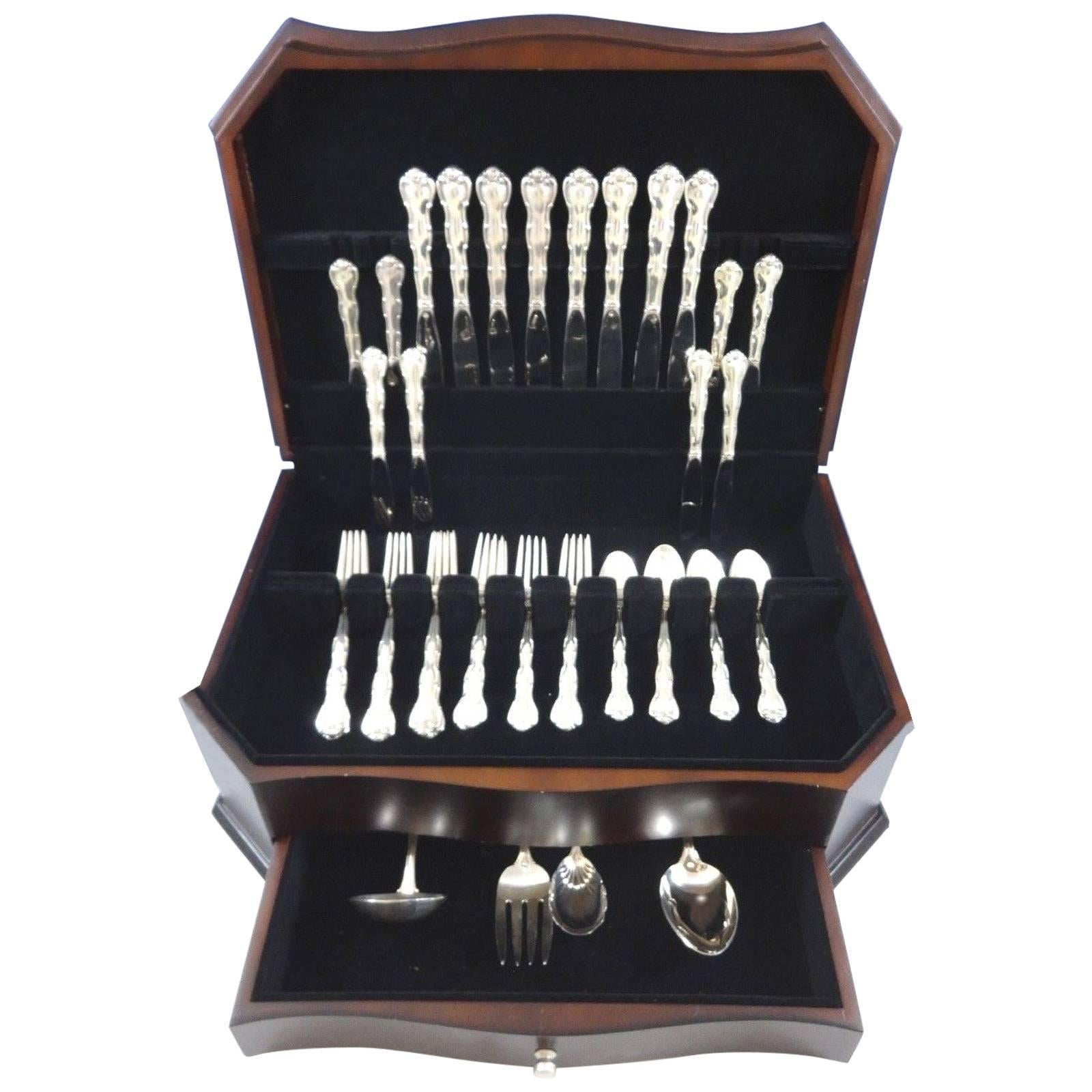 Beautiful Rondo by Gorham sterling silver flatware set - 45 Pieces. This set includes:

Eight knives, 9