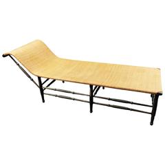 Chaiselongue aus antikem Rattan