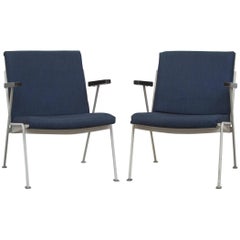 Pair of Ahrend de Cirkel Oase Lounge Chairs by Wim Rietveld