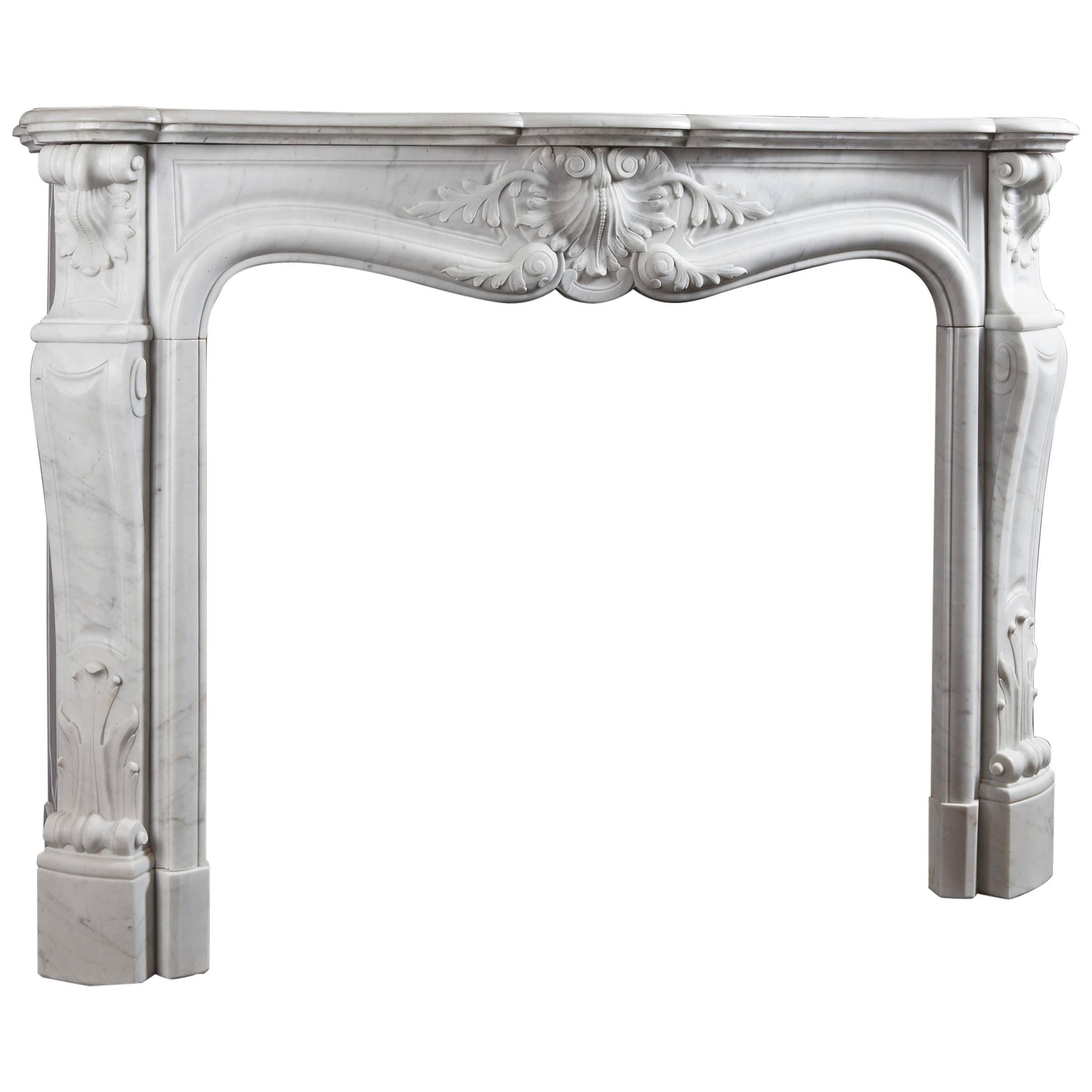 Very Fine Marble Sculpted "Trois Coquilles" Chimney/Mantle Piece