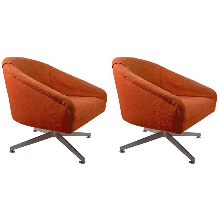 Pair of Swivel Chairs Designed by Ward Bennet for Lehigh Leopold