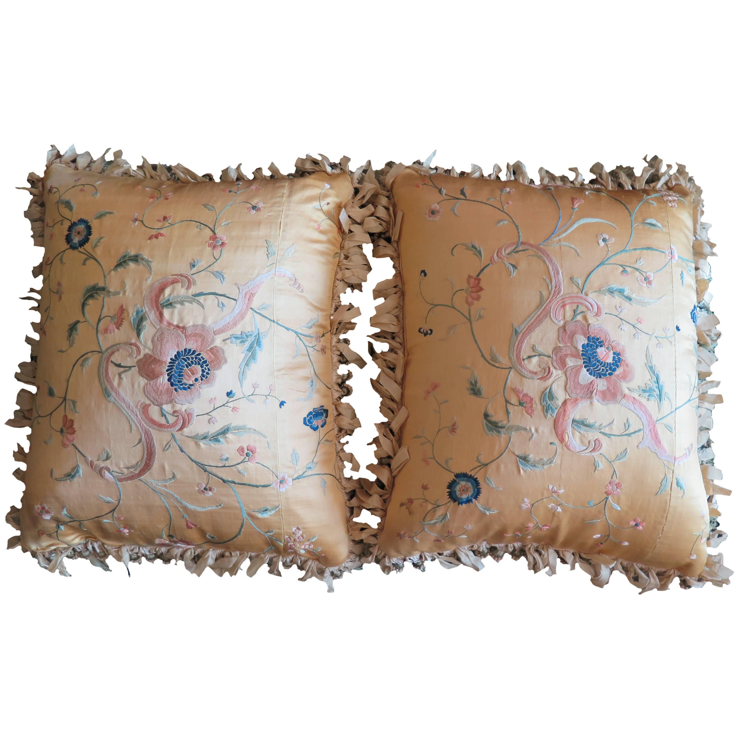 Exquisite Pair of Decorative Pillows For Sale