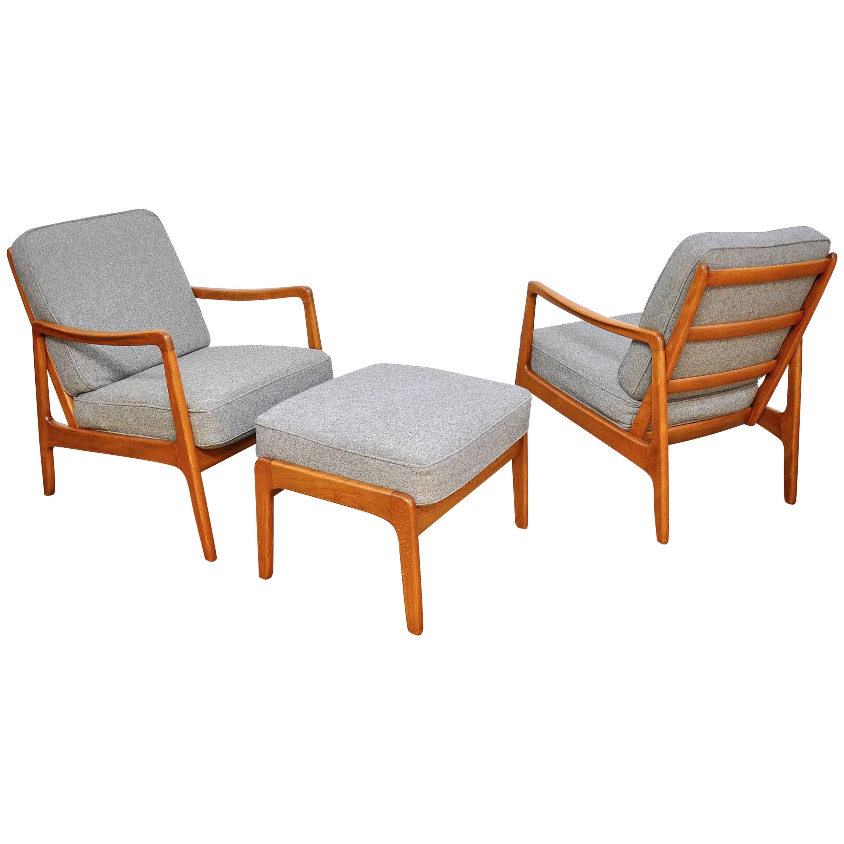 Early Pair of Ole Wanscher Model 109 Lounge Chairs and Ottoman