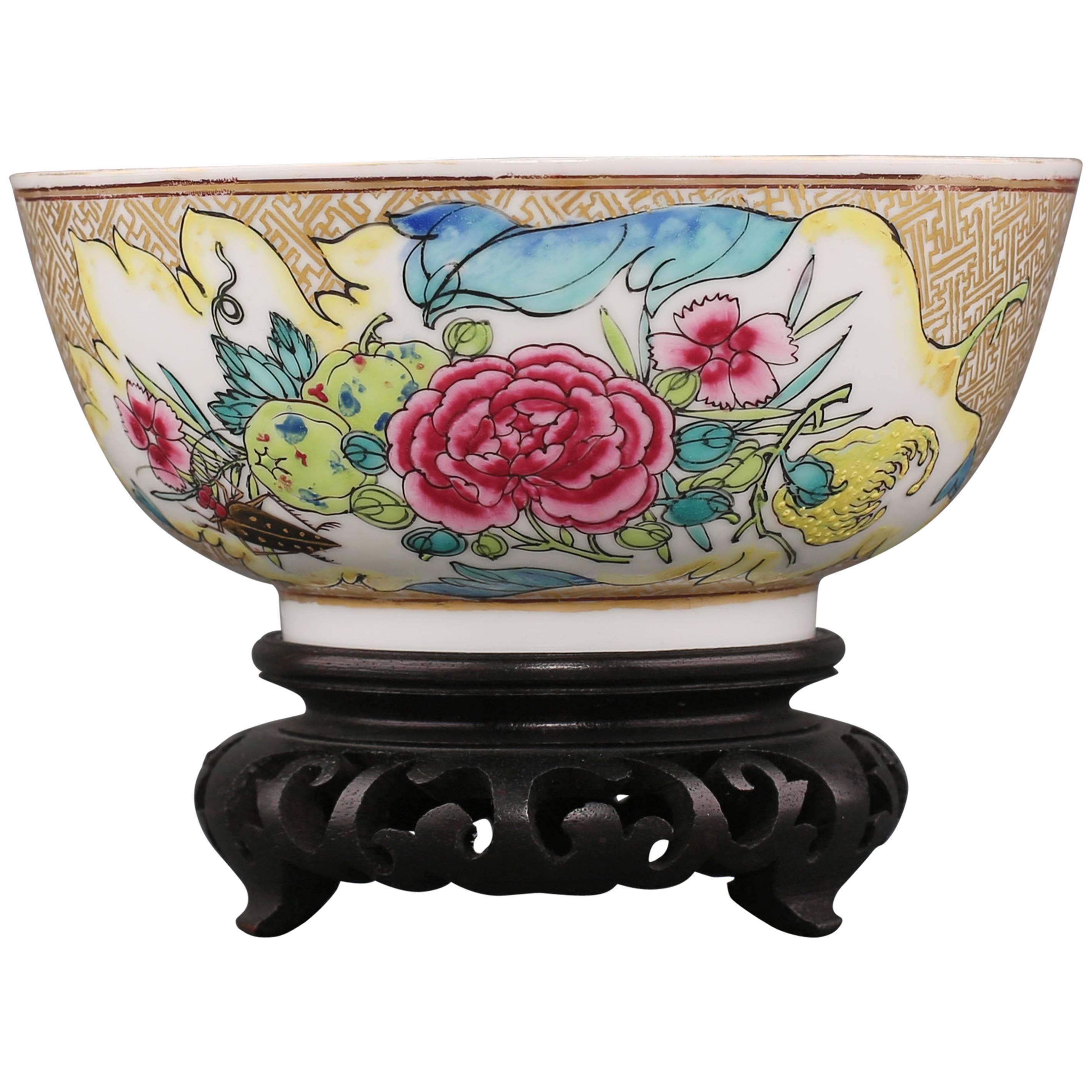 Chinese Porcelain Semi Egg Shell Famille Rose Small Bowl, 18th Century For Sale